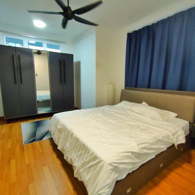 3 Storey Swimming Pool&Projector House Setia Alam Shah Alam Esterno foto